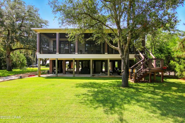 400 Pitts Bayshore Drive, Freeport, FL 32439