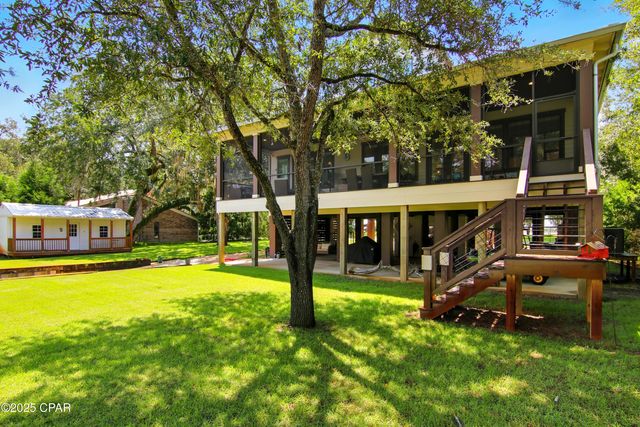 400 Pitts Bayshore Drive, Freeport, FL 32439