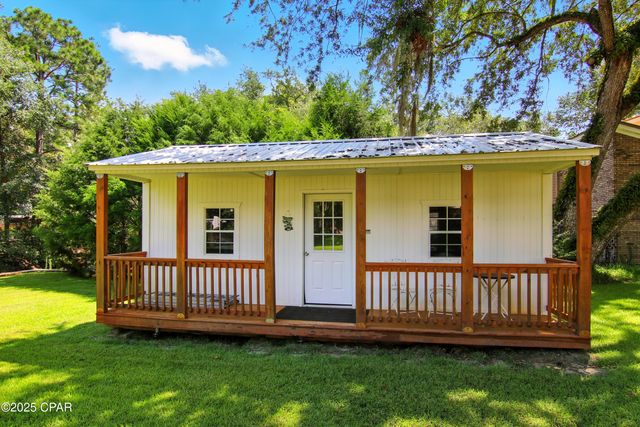 400 Pitts Bayshore Drive, Freeport, FL 32439