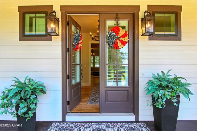 400 Pitts Bayshore Drive, Freeport, FL 32439