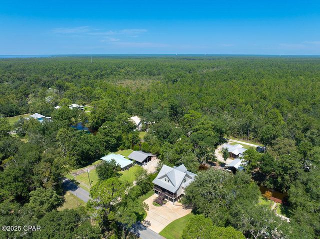 400 Pitts Bayshore Drive, Freeport, FL 32439