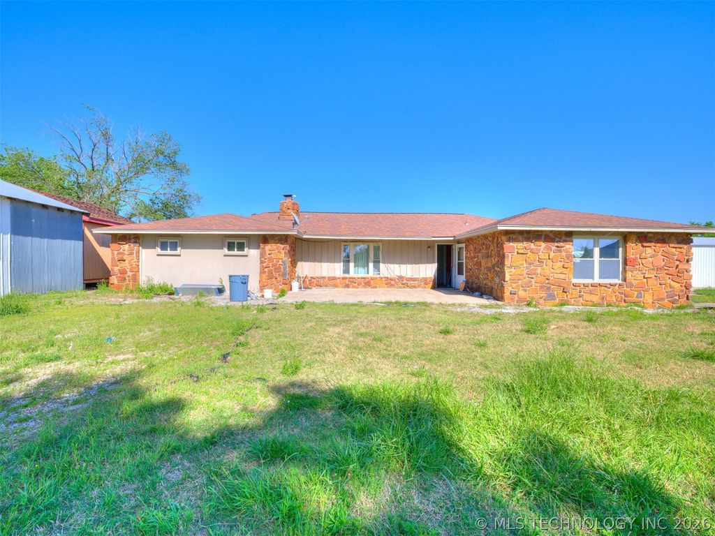 31760 N 4000 Road, Ramona, OK 74061