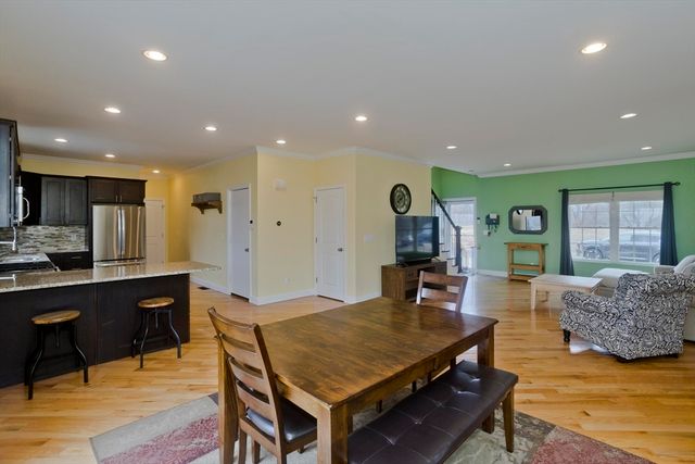 48 Mountain Ave, West Springfield, MA 01089