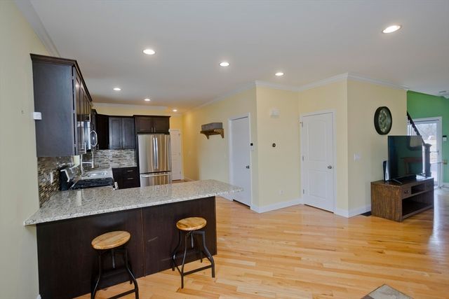 48 Mountain Ave, West Springfield, MA 01089