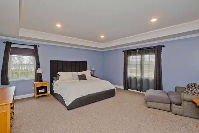 48 Mountain Ave, West Springfield, MA 01089