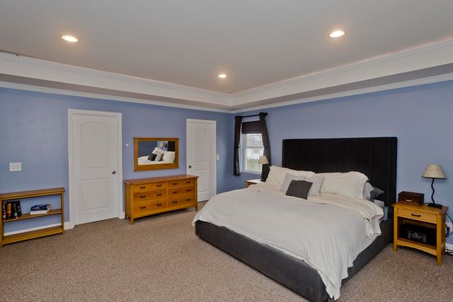 48 Mountain Ave, West Springfield, MA 01089