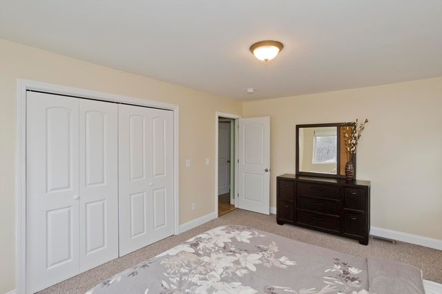 48 Mountain Ave, West Springfield, MA 01089