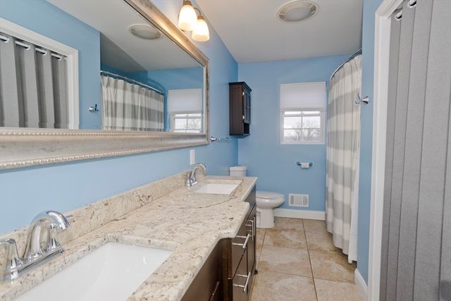 48 Mountain Ave, West Springfield, MA 01089