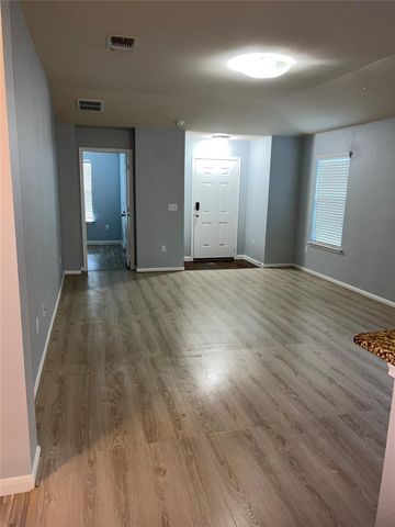 13724 Sierra Wind LN, Elgin, TX 78621