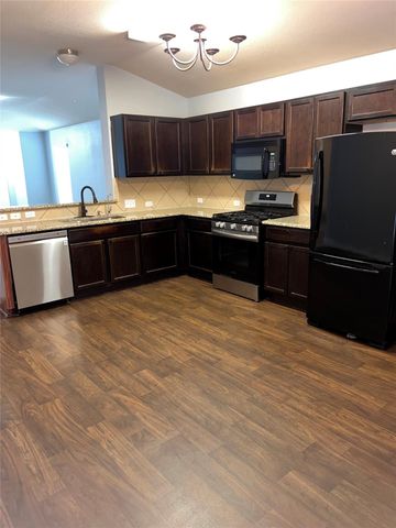 13724 Sierra Wind LN, Elgin, TX 78621