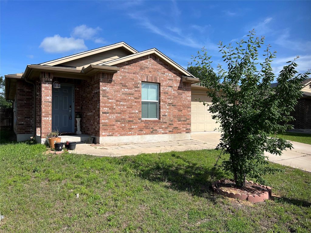 13724 Sierra Wind LN, Elgin, TX 78621