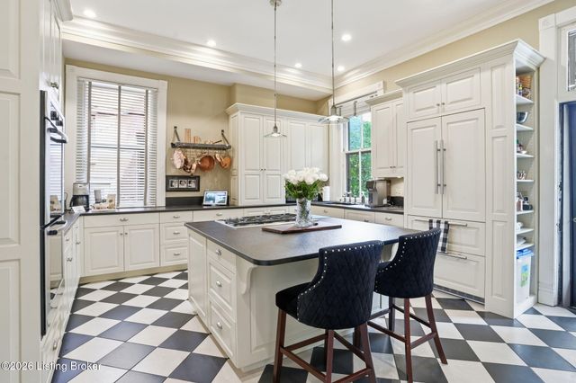 1375 S 4th St, Louisville, KY 40208