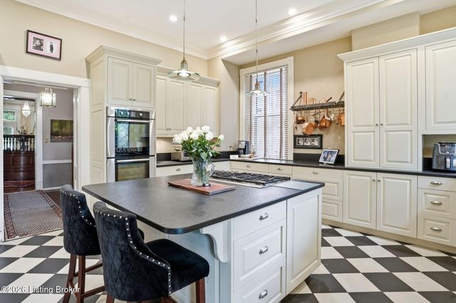 1375 S 4th St, Louisville, KY 40208