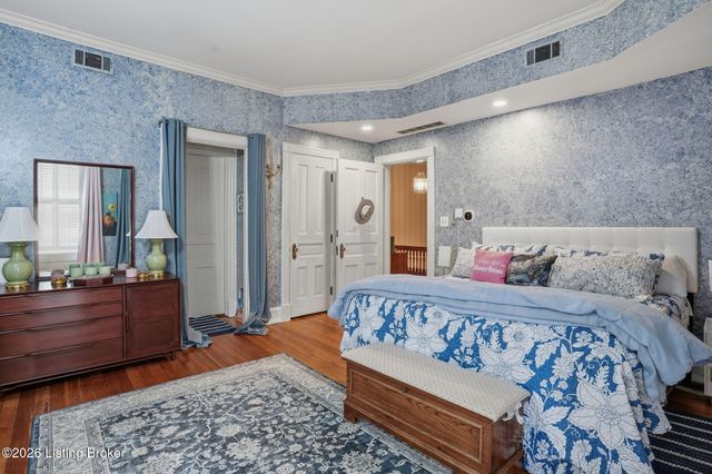 1375 S 4th St, Louisville, KY 40208