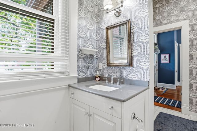 1375 S 4th St, Louisville, KY 40208