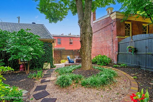 1375 S 4th St, Louisville, KY 40208