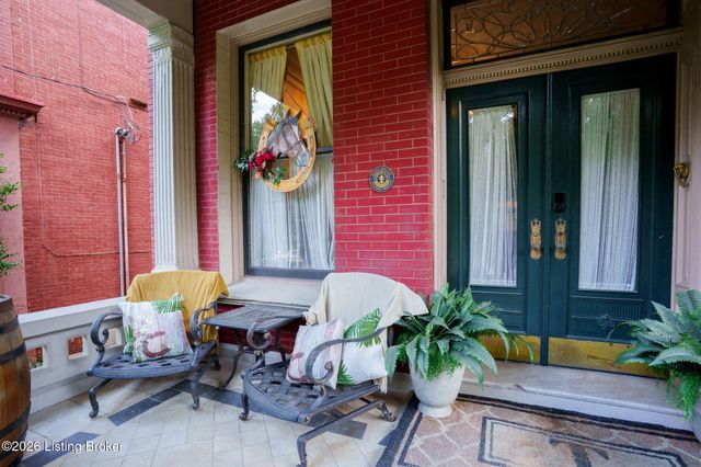 1375 S 4th St, Louisville, KY 40208