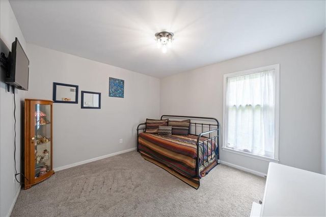 14801 S Arapaho Drive, Olathe, KS 66062