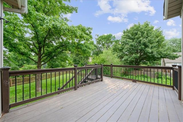 14801 S Arapaho Drive, Olathe, KS 66062