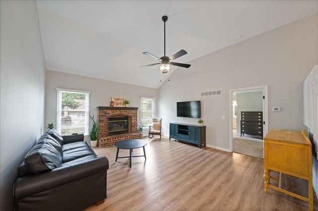14801 S Arapaho Drive, Olathe, KS 66062