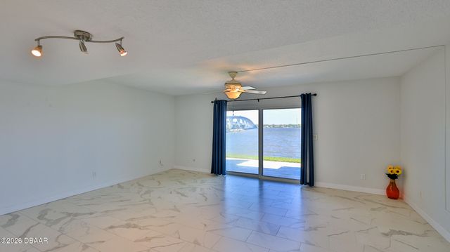 625 N Halifax Ave Apt 15, Daytona Beach, FL 32118