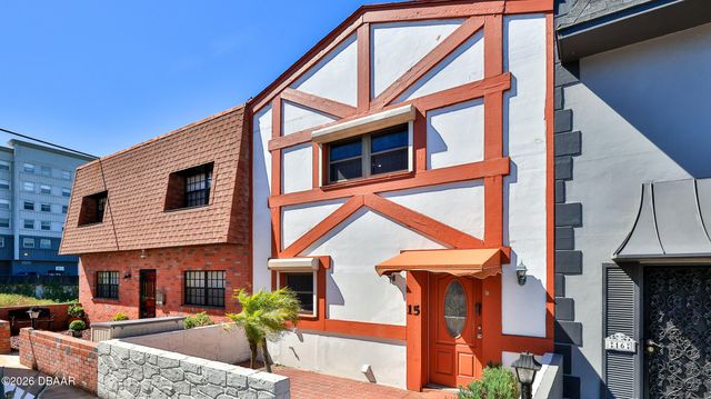 625 N Halifax Ave Apt 15, Daytona Beach, FL 32118