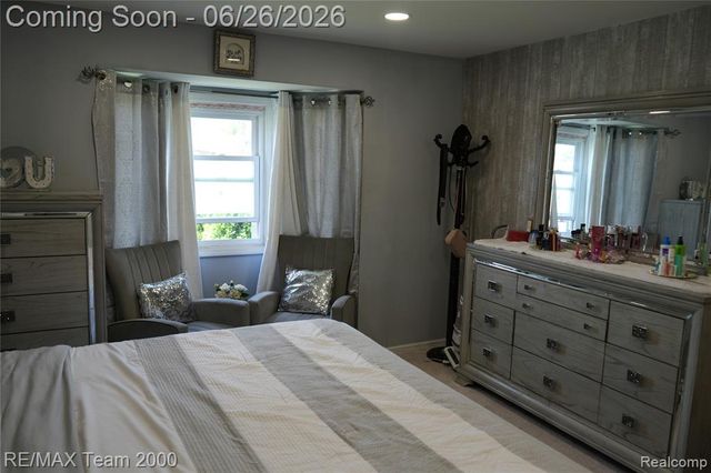 6426 Chase Road, Dearborn, MI 48126