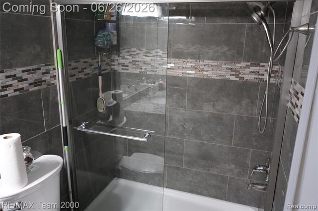 6426 Chase Road, Dearborn, MI 48126