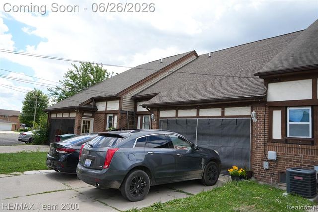 6426 Chase Road, Dearborn, MI 48126