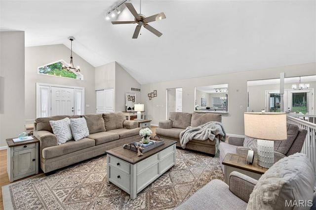5127 Quail Creek Estates Court, St Louis, MO 63128