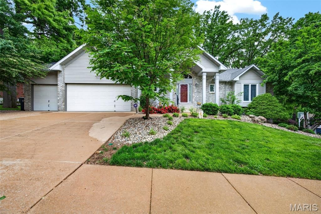 5127 Quail Creek Estates Court, St Louis, MO 63128