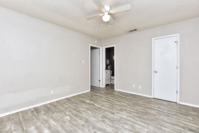 900 Cactus DR, Round Rock, TX 78681