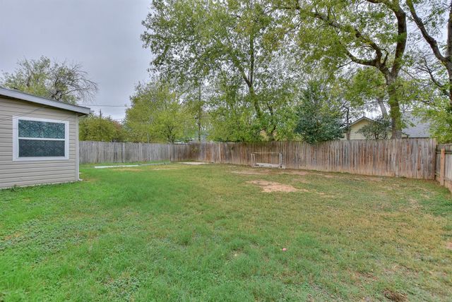 900 Cactus DR, Round Rock, TX 78681