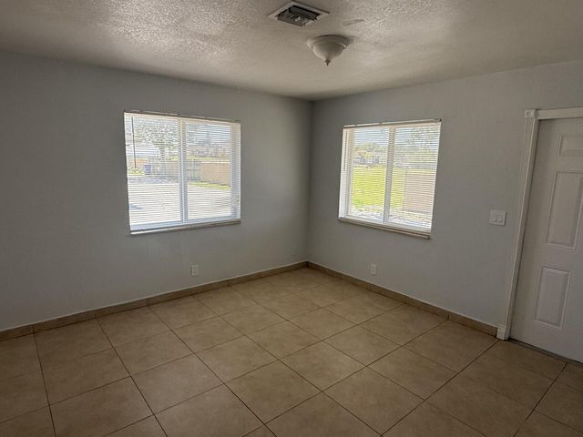 2820 Avenue S 12, Riviera Beach, FL 33404