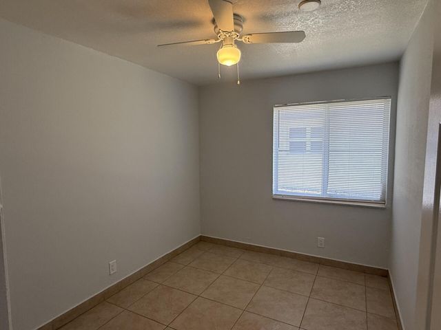 2820 Avenue S 12, Riviera Beach, FL 33404
