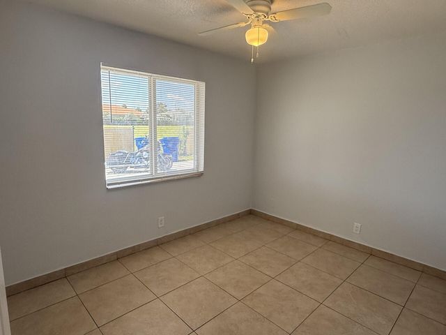 2820 Avenue S 12, Riviera Beach, FL 33404