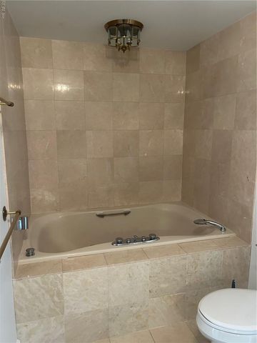 7505 River Rd Apt 17A, Newport News, VA 23607