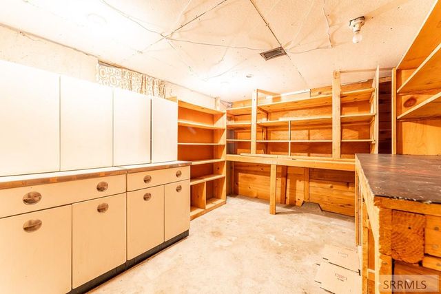 1260 S Shilling Avenue, Blackfoot, ID 83221