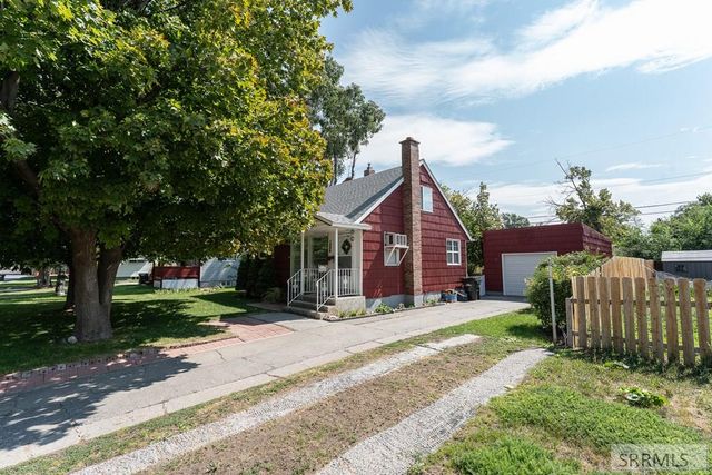 1260 S Shilling Avenue, Blackfoot, ID 83221