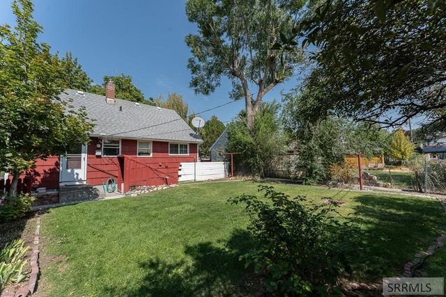 1260 S Shilling Avenue, Blackfoot, ID 83221