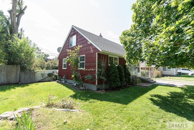 1260 S Shilling Avenue, Blackfoot, ID 83221