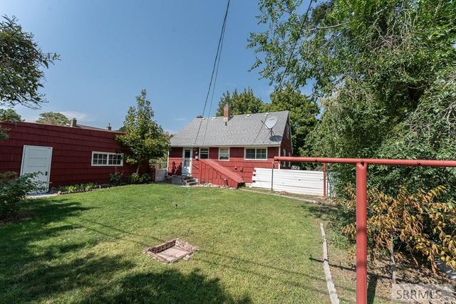 1260 S Shilling Avenue, Blackfoot, ID 83221