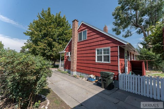 1260 S Shilling Avenue, Blackfoot, ID 83221