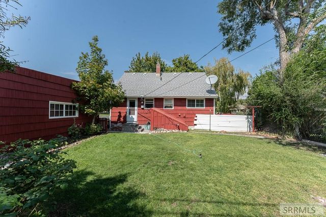 1260 S Shilling Avenue, Blackfoot, ID 83221