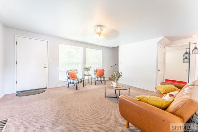 1260 S Shilling Avenue, Blackfoot, ID 83221