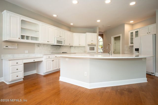 3727 CRICKET COVE Road E, Jacksonville, FL 32224