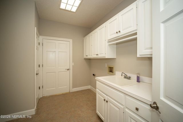 3727 CRICKET COVE Road E, Jacksonville, FL 32224