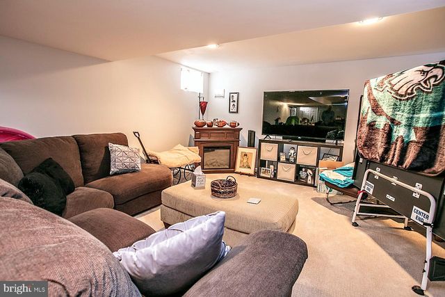 1304 REAGAN CT, West Norriton, PA 19403