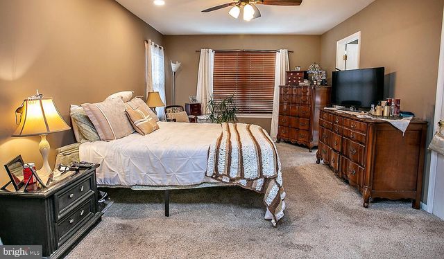 1304 REAGAN CT, West Norriton, PA 19403