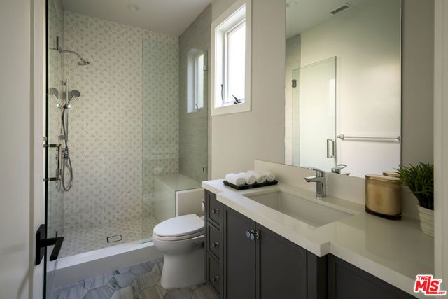 2053 Kerwood Avenue, Los Angeles, CA 90025